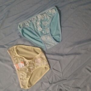 Floral Lace Women's Panties - Blue and Yellow